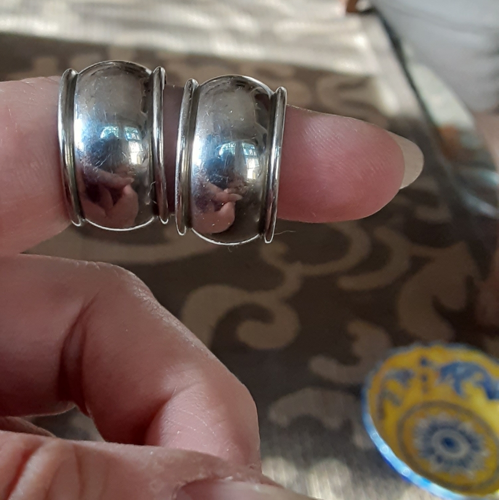 Sterling silver hoops - Picture 3 of 5